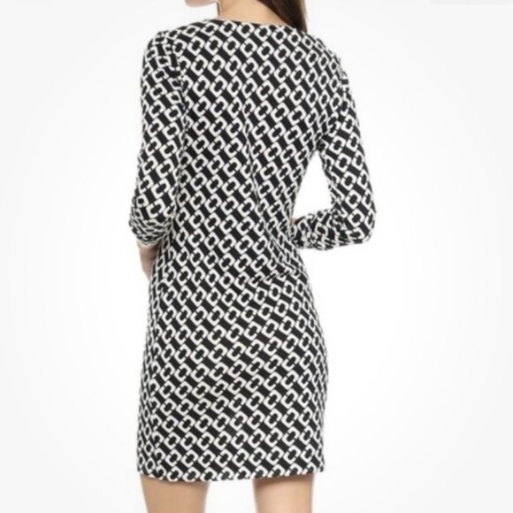 Diane Von Furstenberg DVF Reina 100% Silk V-Neck Retro Chain Link Dress Size 8 - Picture 8 of 15